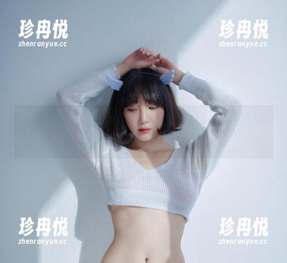 万圣节画像，Kang Inkyung在镜头前的东西，真的太吸引了。